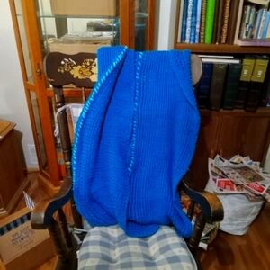 Turquoise knitted blanket